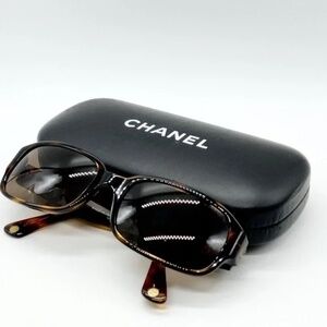 CHANEL Brown Sunglasses